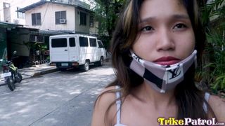 TrikePatrol, filippina magra martellata da un cazzo straniero