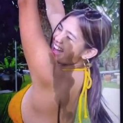 Cumming on yellow bra sexy pinay – compilation