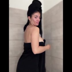 SEXY Loira Adolescente Solo no Chuveiro – Big Ass Big Tits Morena – TS Shemale Sexy Latina Pinoy – compilação