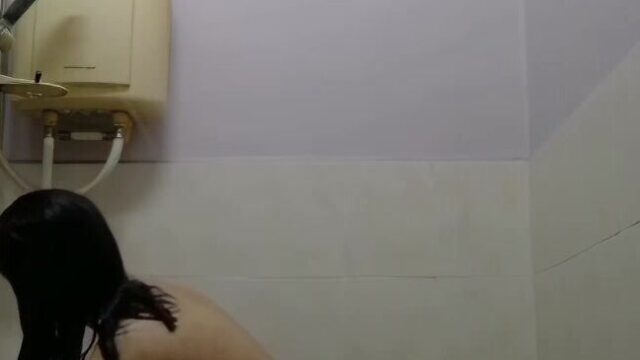 马来西亚 华裔 女孩 淋浴